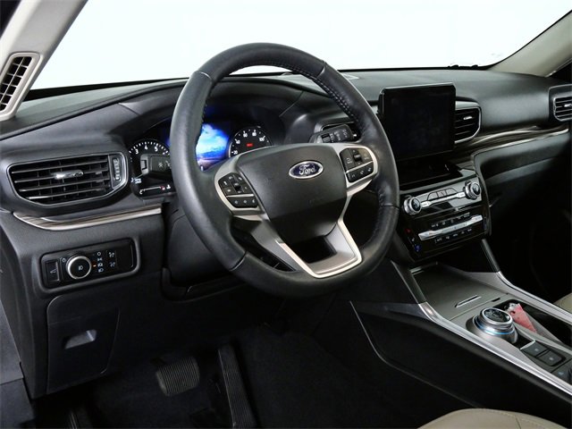 Used 2023 Ford Explorer Limited w/ Equipment Group 301A image 17