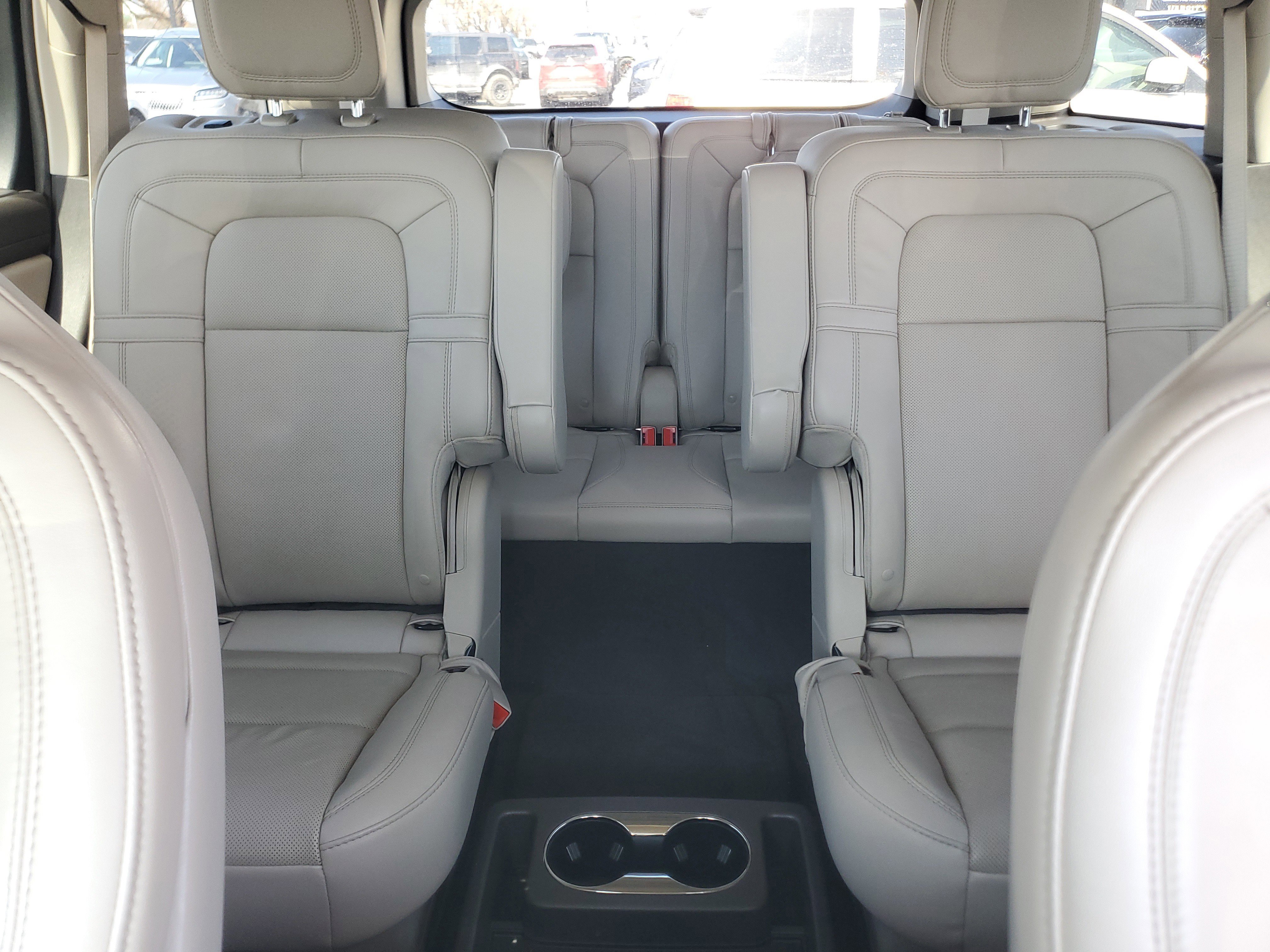 Certified 2023 Lincoln Aviator Reserve w/ Equipment Group 201A AWD/4WD image 19