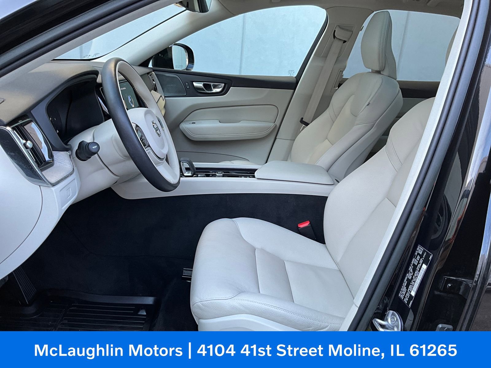 Certified 2023 Volvo XC60 B5 Plus w/ Climate Package image 2