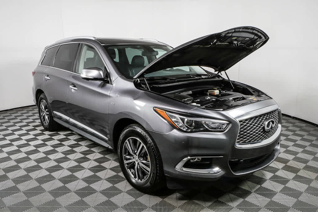 Used 2017 INFINITI QX60 Luxe w/ Premium Plus Package AWD/4WD image 36