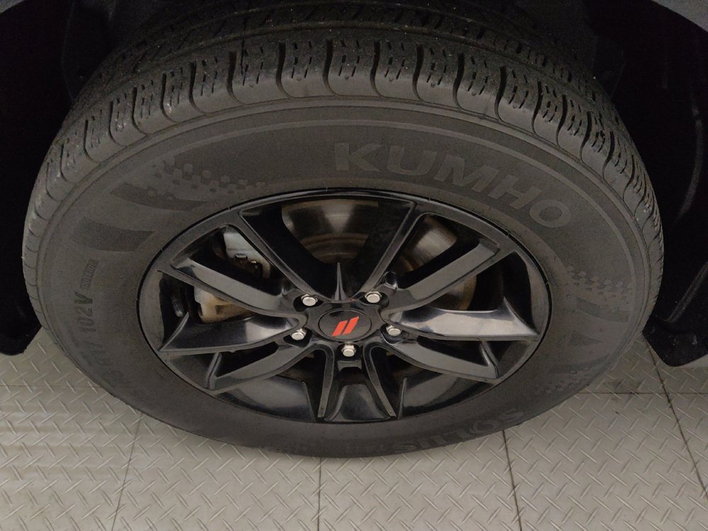 Used 2019 Dodge Journey SE w/ Blacktop Package FWD image 31