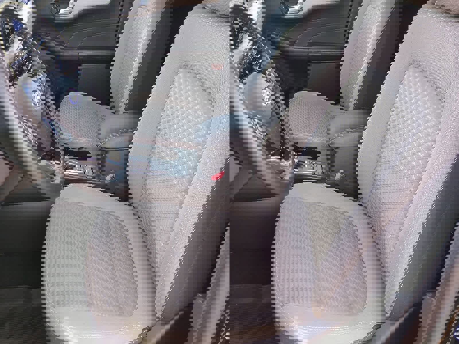 Used 2021 Ford Escape SE w/ SE Sport Appearance Package image 16