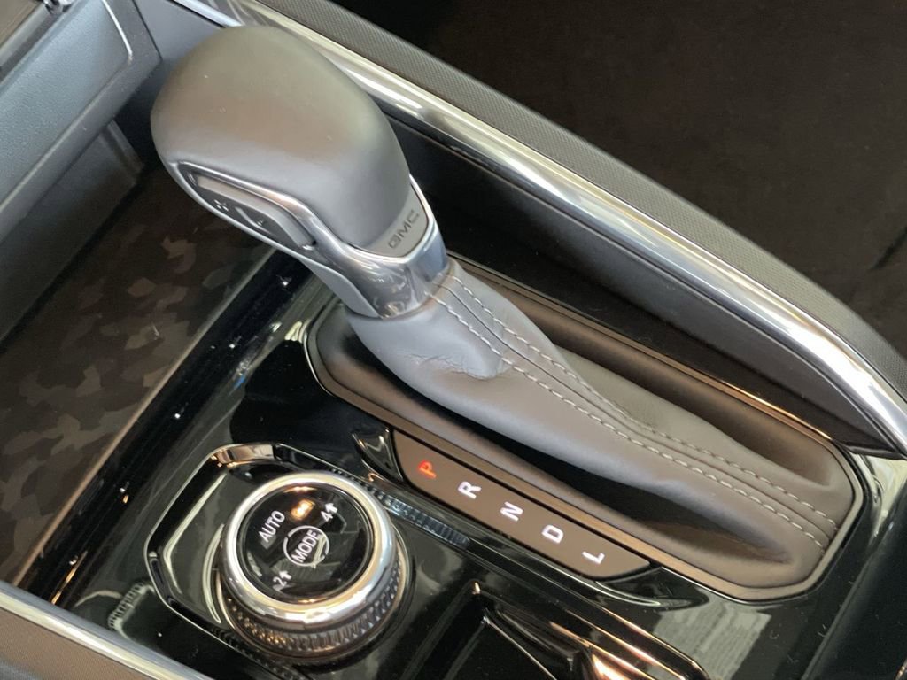 New 2026 GMC Canyon Elevation w/ Convenience Package image 15