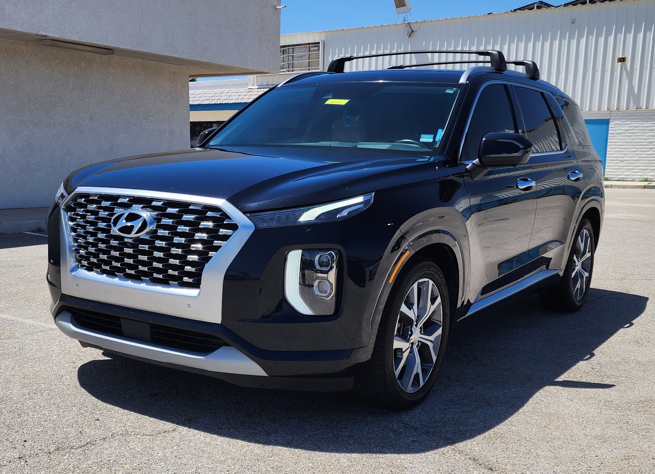 Used 2022 Hyundai Palisade Limited w/ Cargo Package FWD image 1