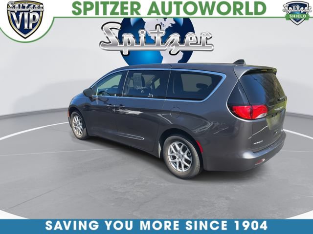 Used 2023 Chrysler Voyager LX FWD image 7