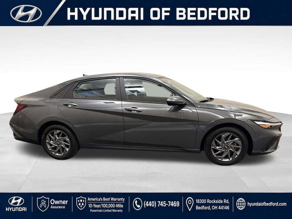 Used 2024 Hyundai Elantra SEL FWD image 4