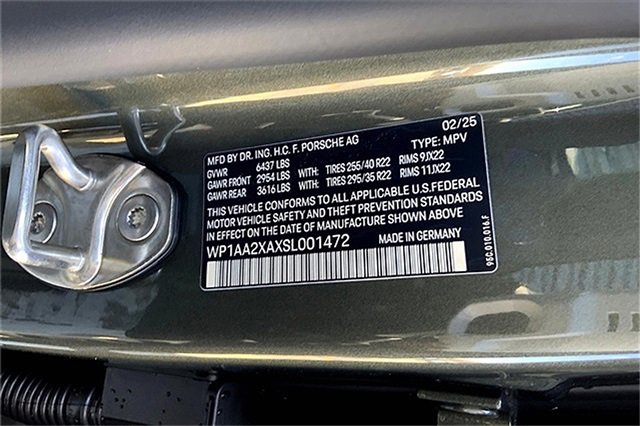 Used 2025 Porsche Macan 4 Electric image 40