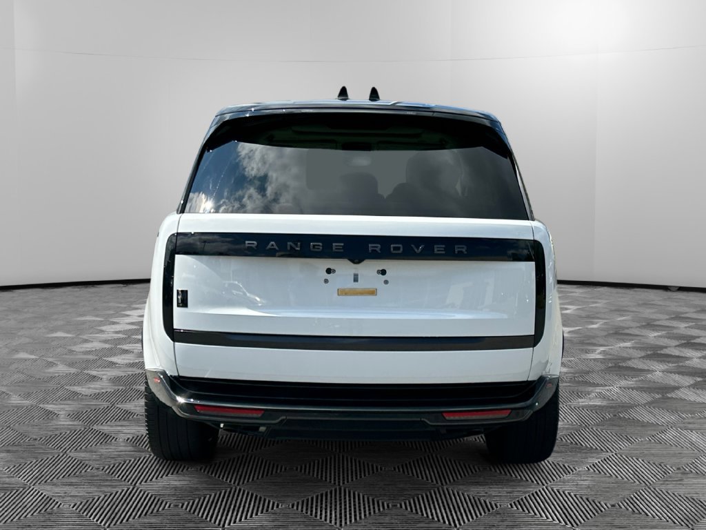 Used 2024 Land Rover Range Rover SE AWD/4WD image 5