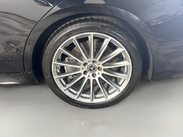 Used 2022 Mercedes-Benz S 500 4MATIC w/ AMG Line Package image 36