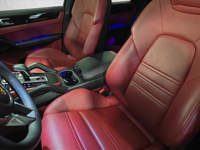 Used 2022 Porsche Cayenne S image 16