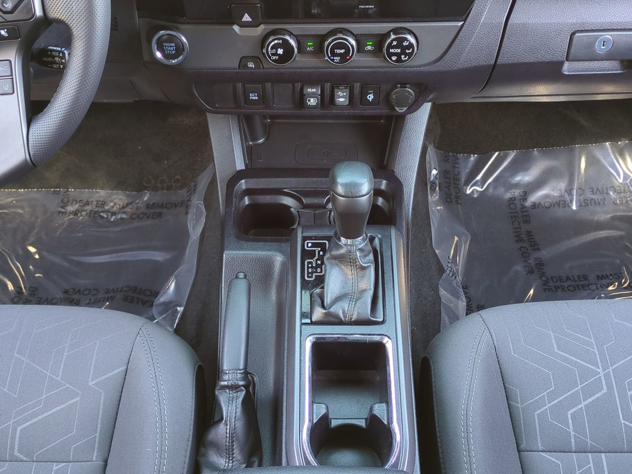 Used 2018 Toyota Tacoma TRD Sport image 19