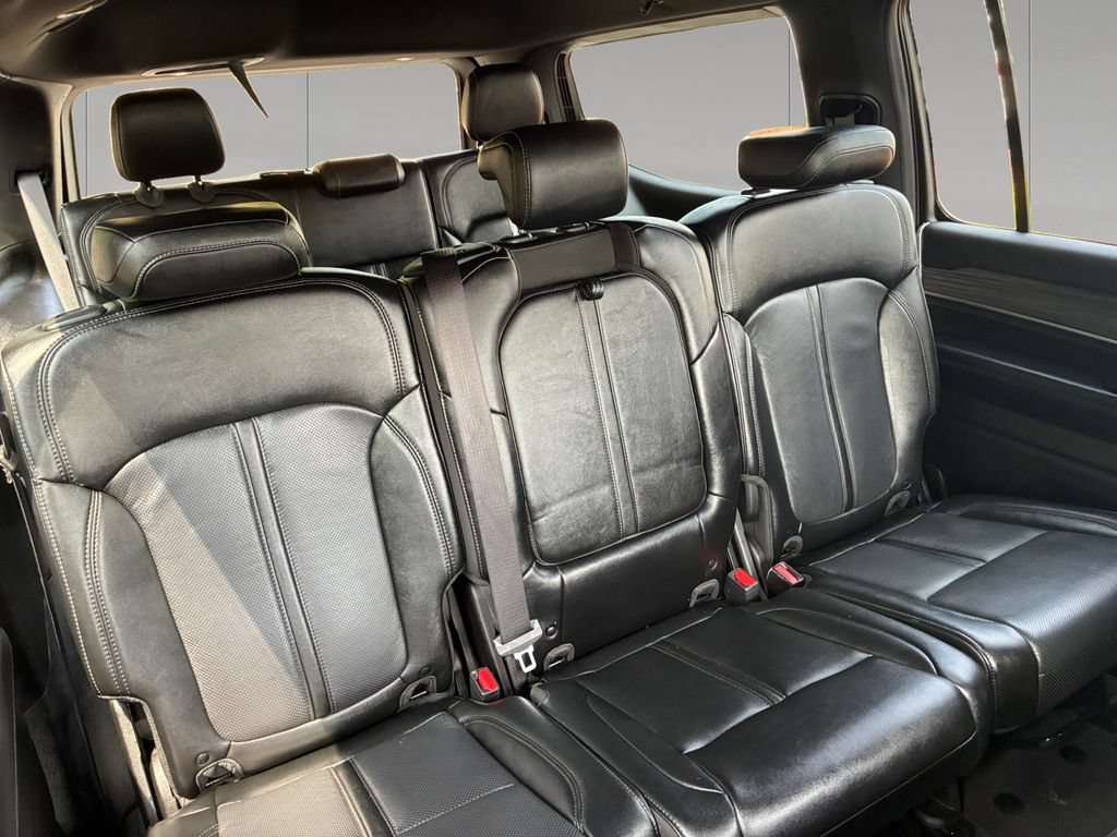 Used 2024 Jeep Wagoneer Series II w/ Flexible Seating Group AWD/4WD image 18