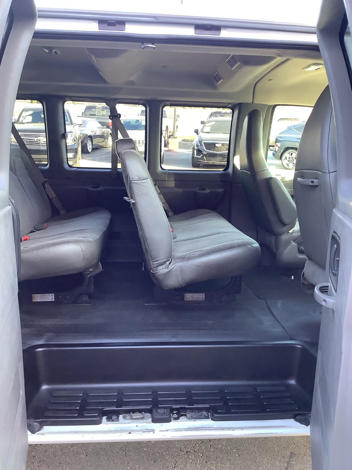 Used 2021 Chevrolet Express 3500 LT w/ LT Preferred Equipment Group image 11