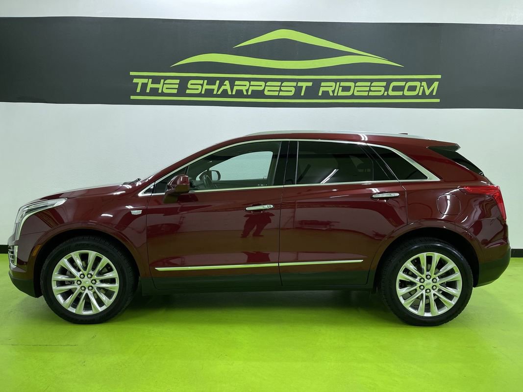 Used 2017 Cadillac XT5 Platinum w/ Driver Assist Package image 6