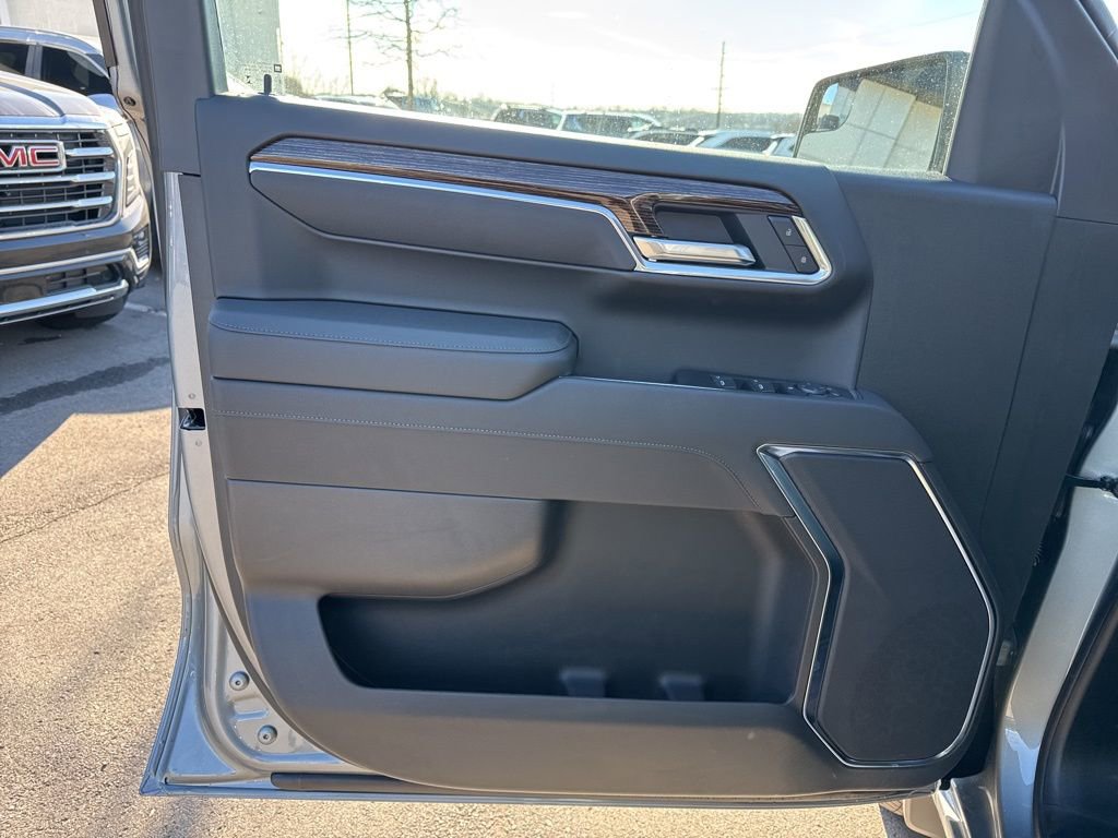 New 2026 GMC Sierra 1500 Elevation image 11