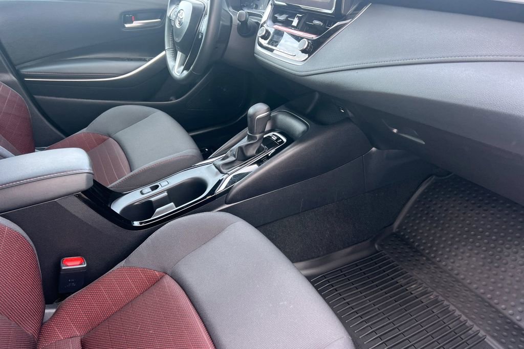 Certified 2025 Toyota Corolla SE image 18