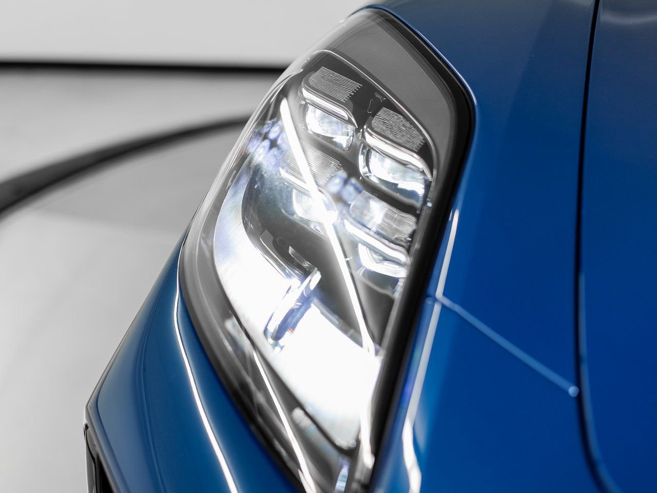 New 2026 Porsche Panamera 4 image 13