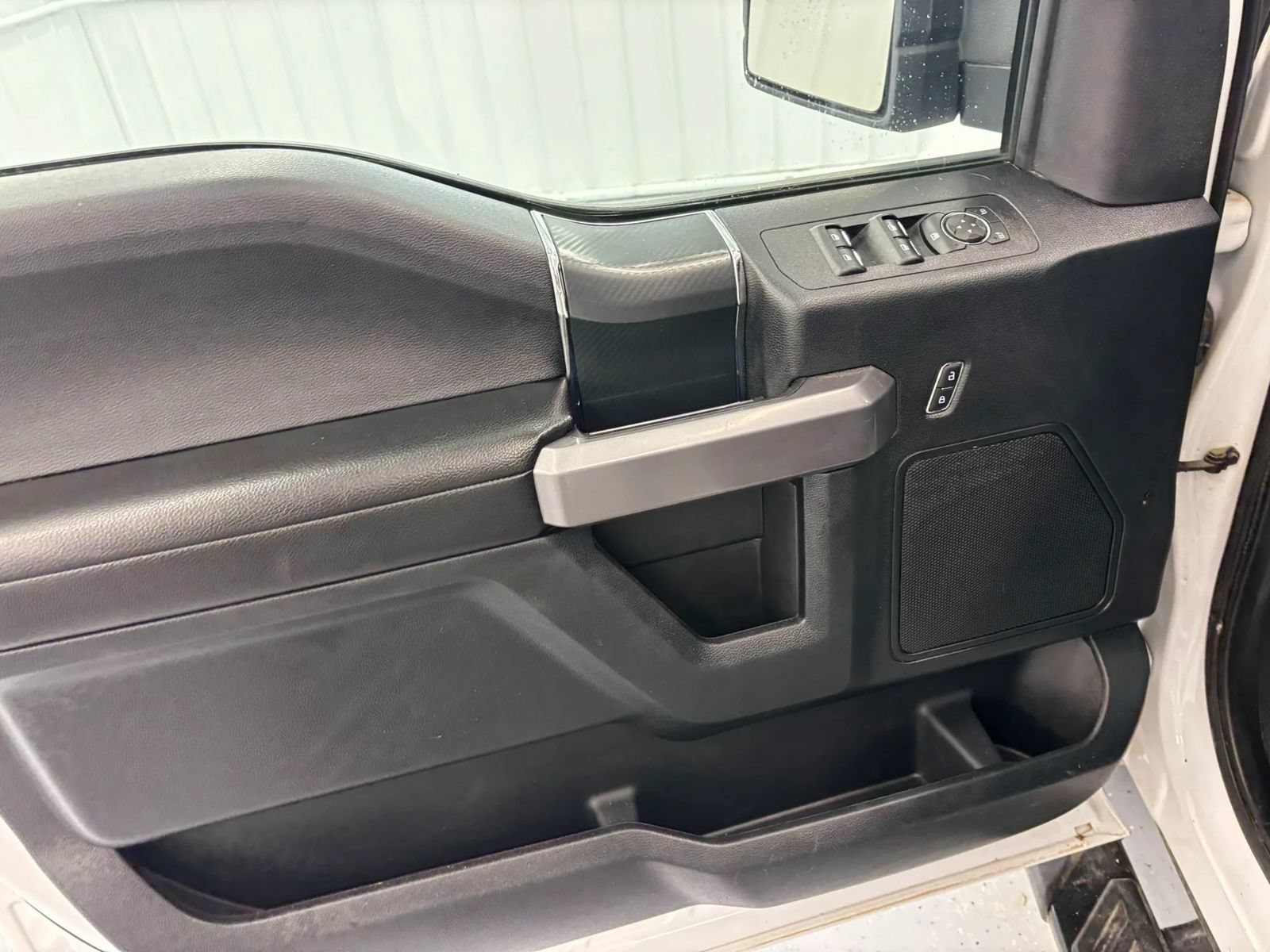 Used 2019 Ford F150 XLT w/ Equipment Group 302A Luxury AWD/4WD image 33