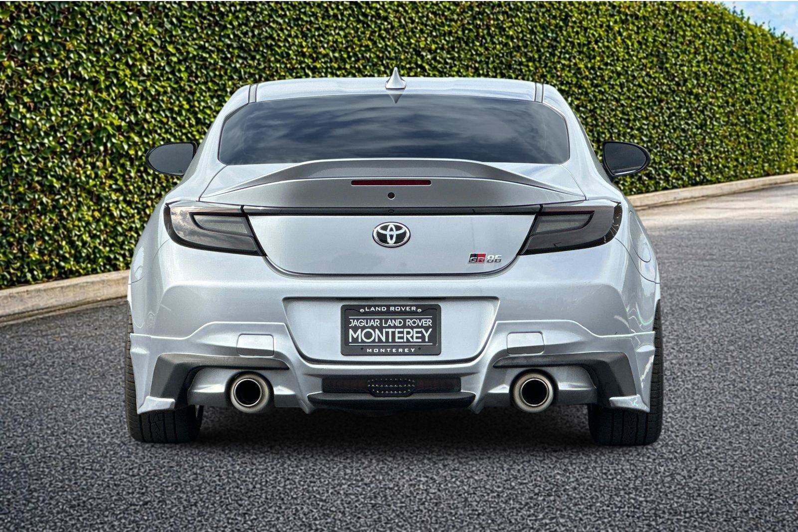 Used 2024 Toyota GR86 Premium RWD image 5