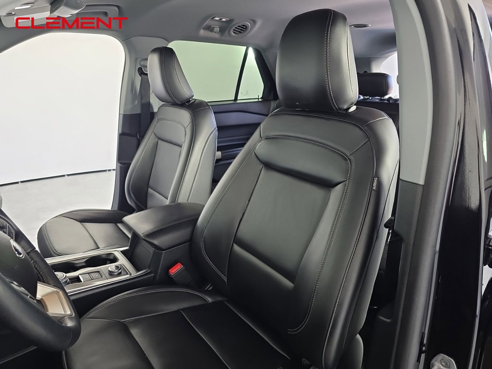 Used 2022 Ford Explorer XLT w/ Equipment Group 202A image 24