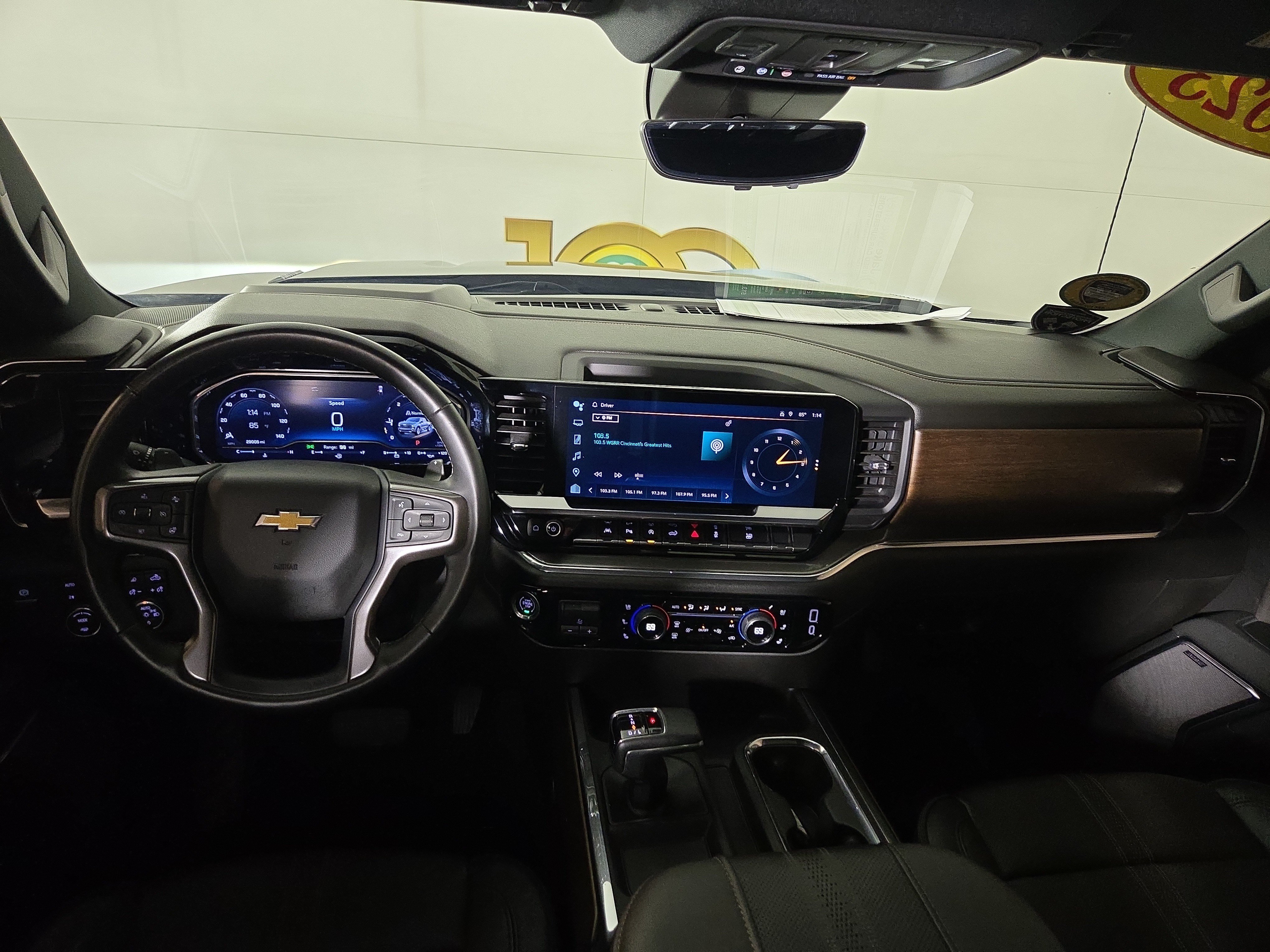 Certified 2023 Chevrolet Silverado 1500 High Country w/ Technology Package AWD/4WD image 13