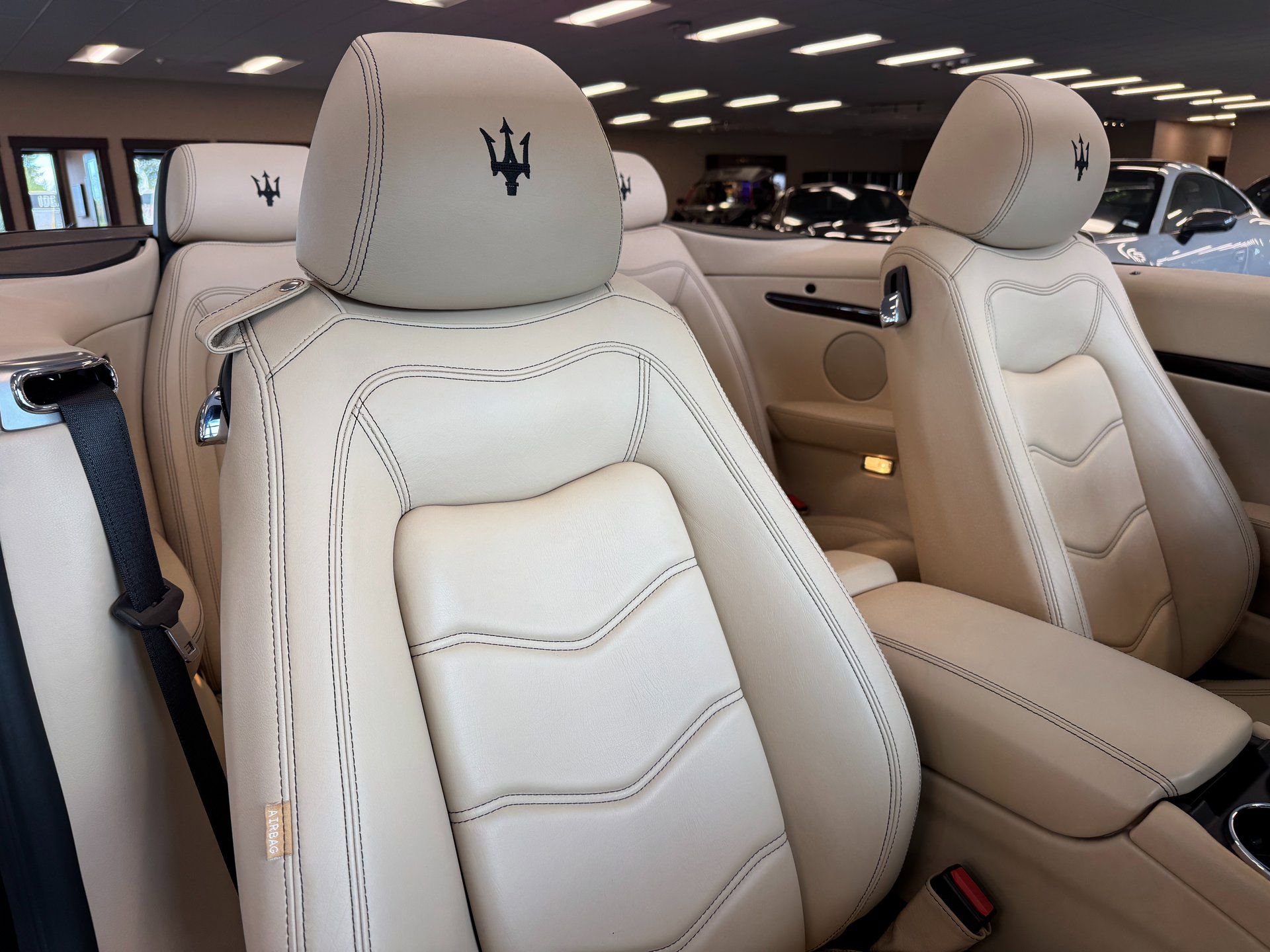 Used 2014 Maserati GranTurismo Convertible image 54
