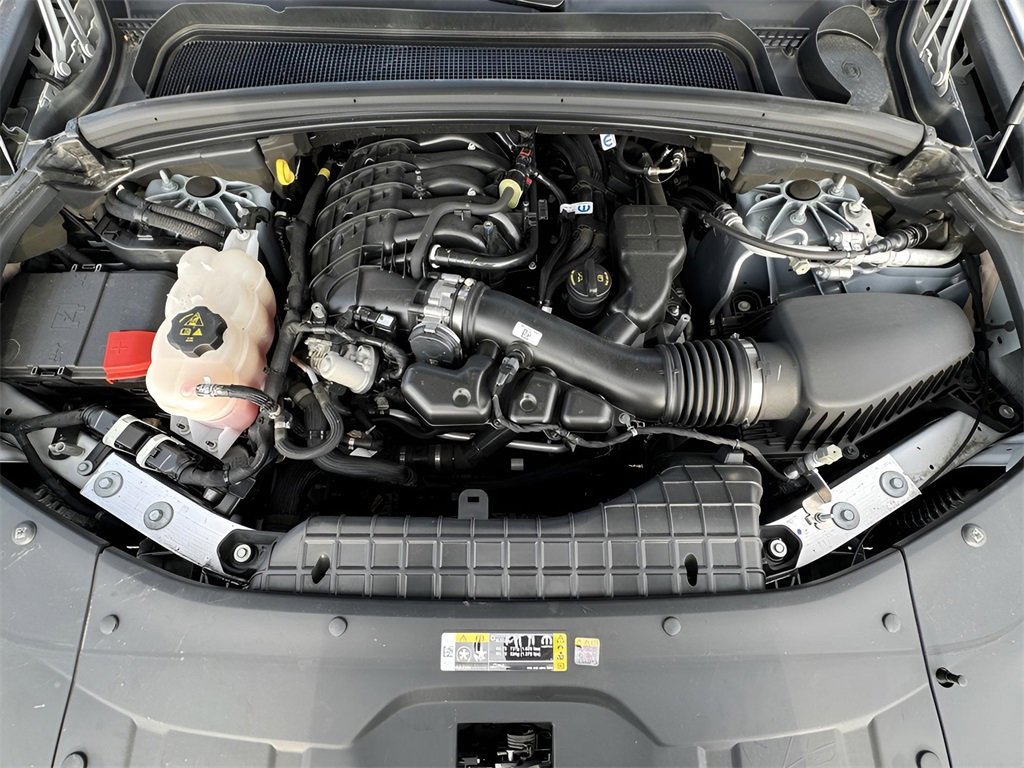 Used 2024 Jeep Grand Cherokee L Limited w/ Black Appearance Package image 28