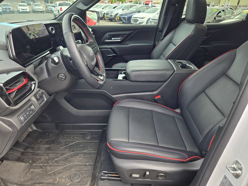 Used 2025 Chevrolet Silverado EV RST AWD/4WD image 11