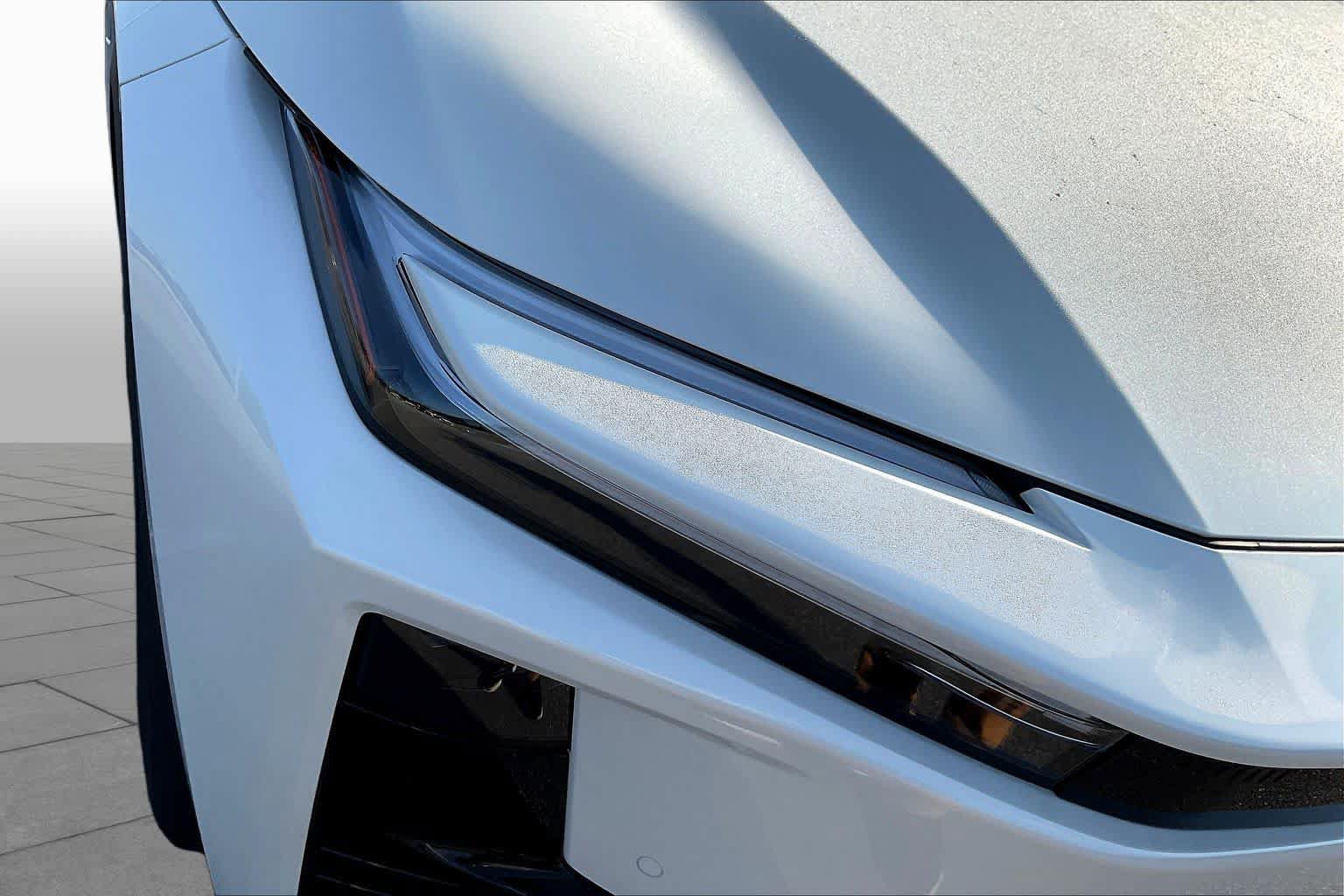 Used 2026 Toyota C-HR AWD/4WD image 13