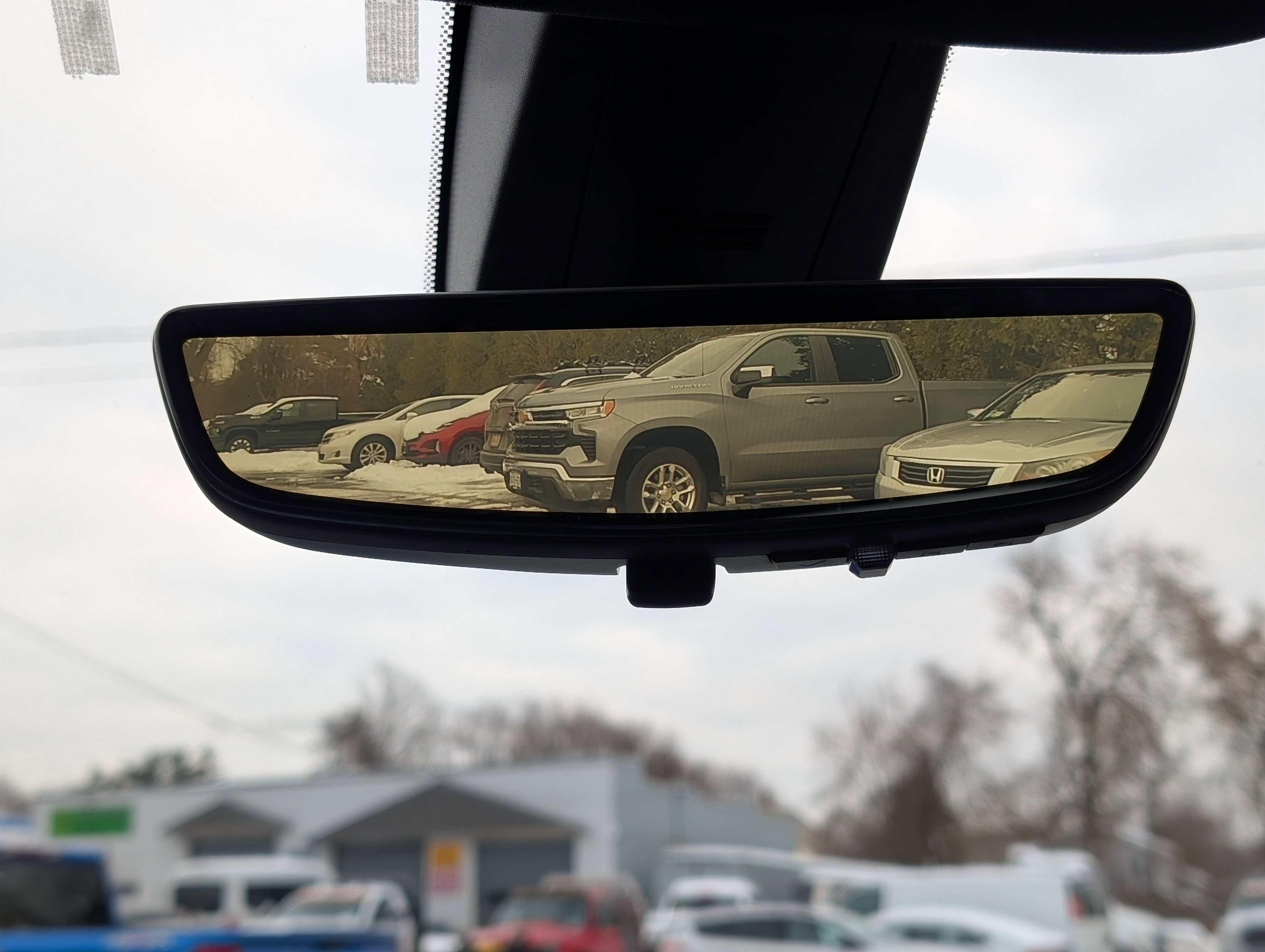 Used 2023 Chevrolet Traverse Premier image 31