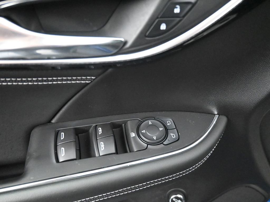 Used 2022 Buick Envision Preferred image 25