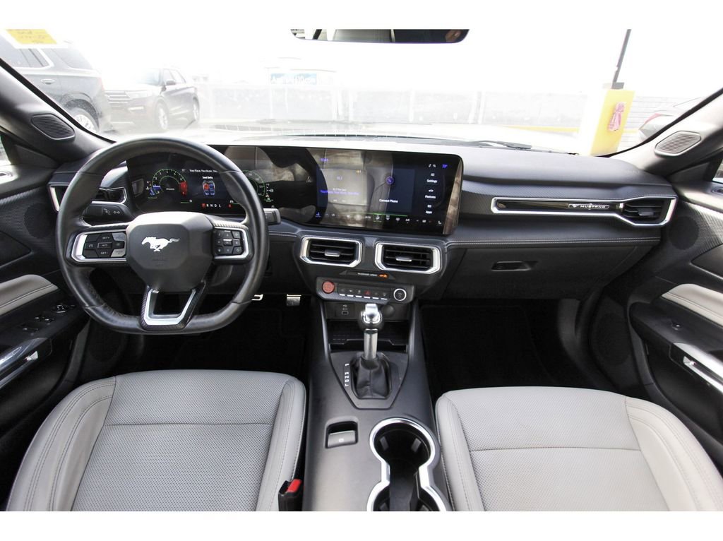 Used 2024 Ford Mustang Premium image 9