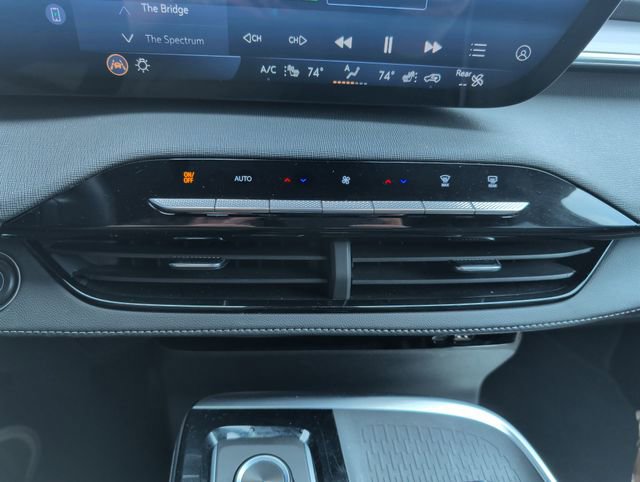 Certified 2025 Buick Enclave Preferred image 18