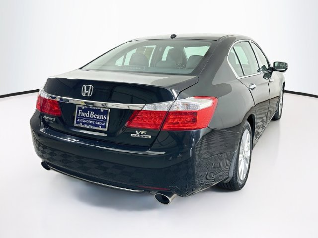 Used 2015 Honda Accord Touring image 9