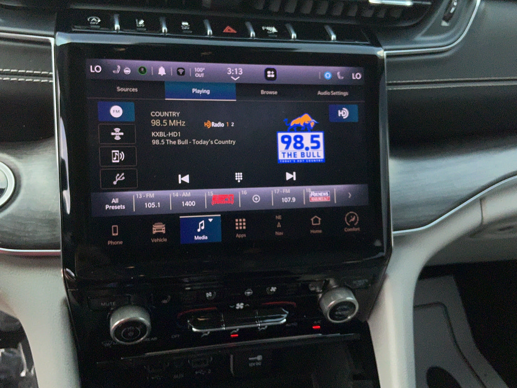 Certified 2021 Jeep Grand Cherokee L Overland w/ Luxury Tech Group IV AWD/4WD image 24