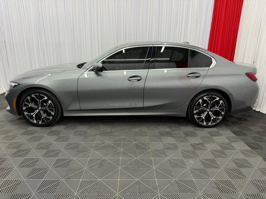 Used 2025 BMW 330i xDrive Sedan w/ Convenience Package AWD/4WD image 8