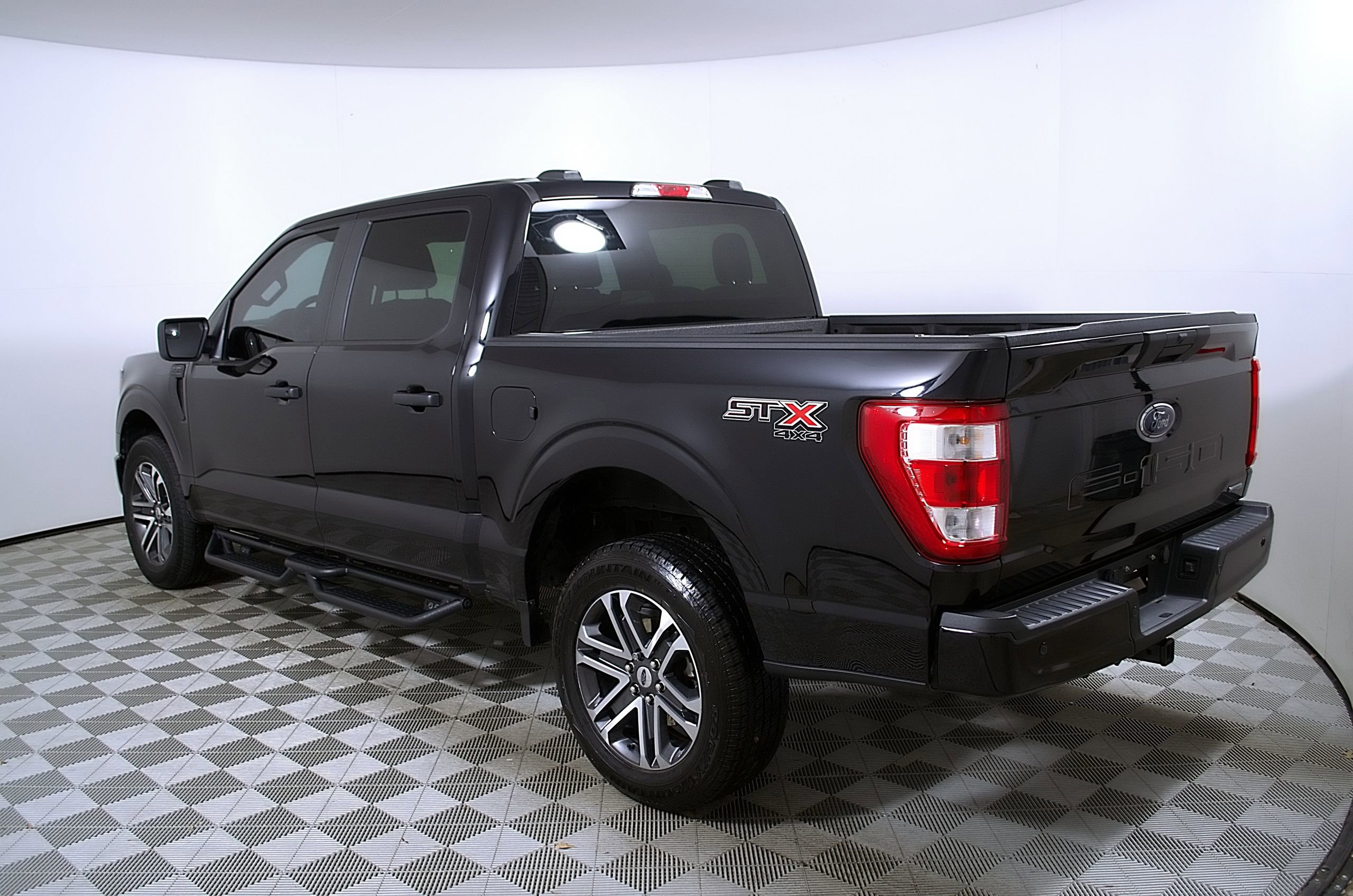 Used 2023 Ford F150 XL w/ STX Appearance Package AWD/4WD image 10