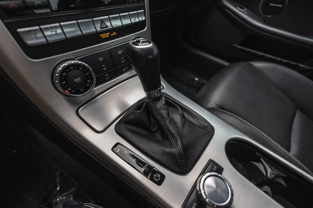 Used 2012 Mercedes-Benz SLK 250 image 18