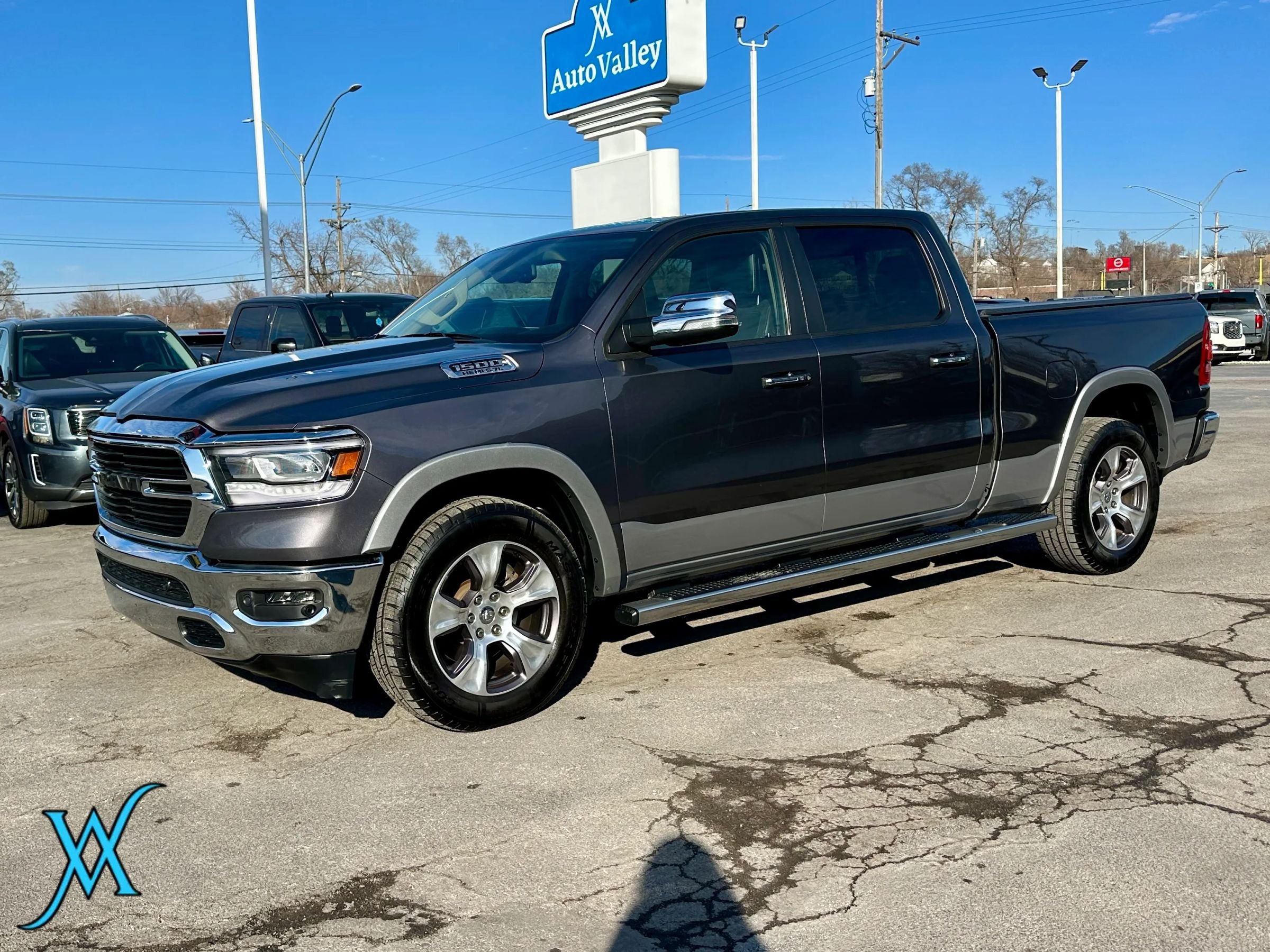 Used 2020 RAM 1500 Laramie AWD/4WD image 3