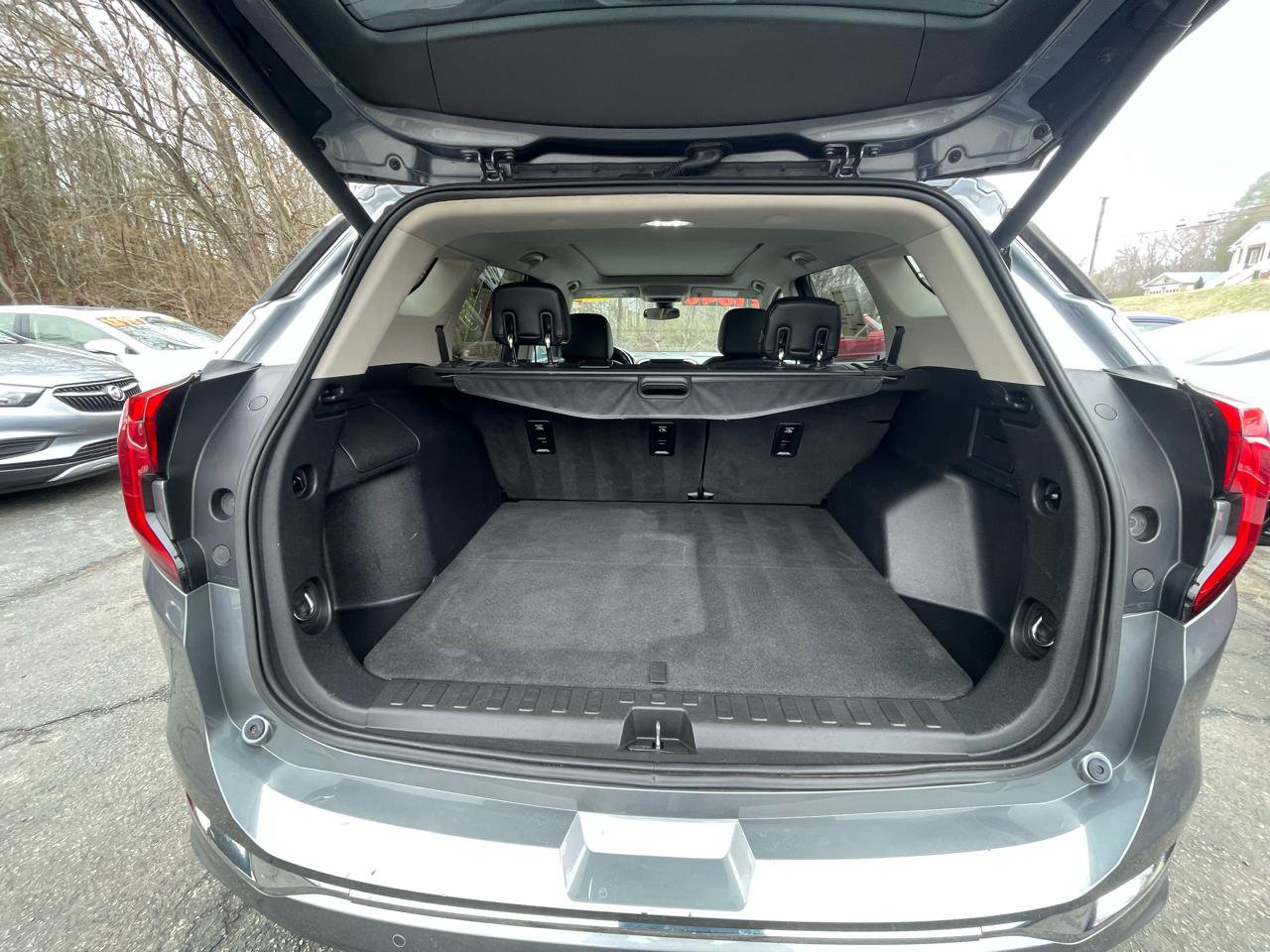 Used 2018 GMC Terrain Denali w/ Advanced Safety Package AWD/4WD image 22