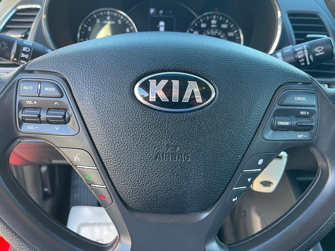 Used 2018 Kia Forte S image 16