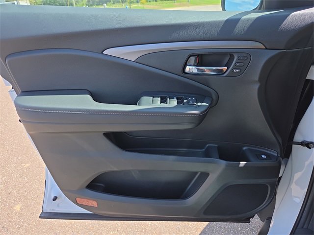 New 2025 Honda Ridgeline RTL image 8