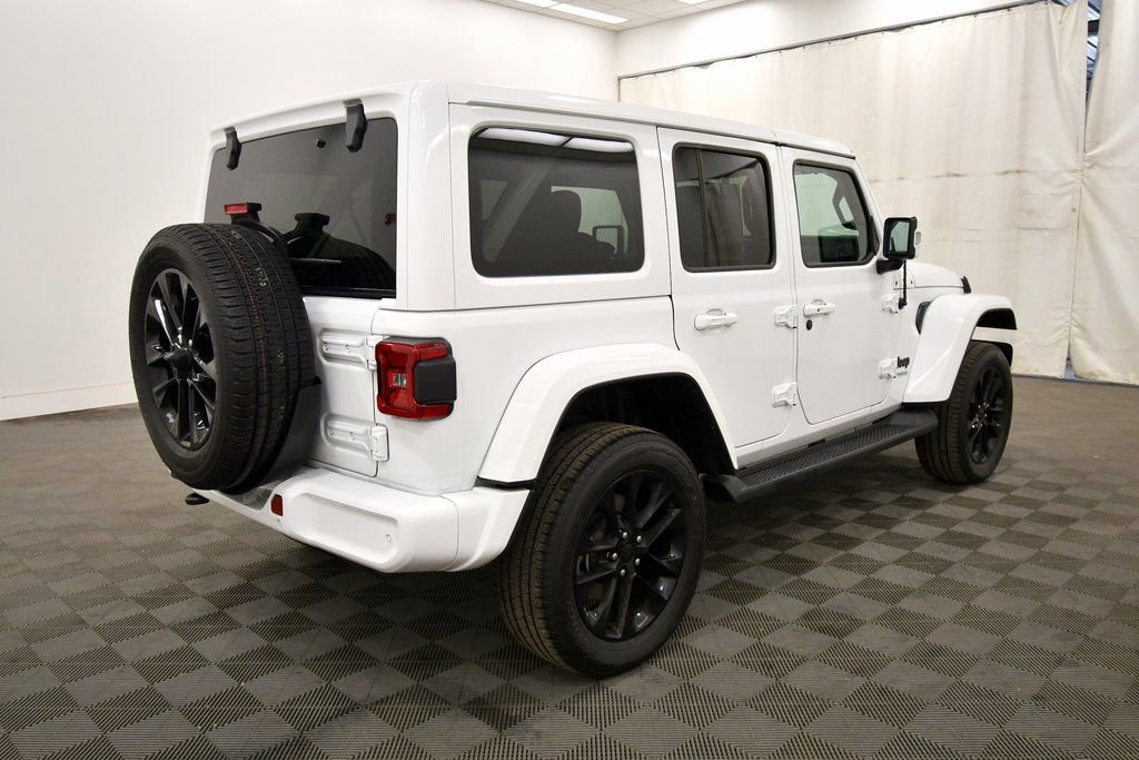Used 2022 Jeep Wrangler Unlimited Sahara image 8