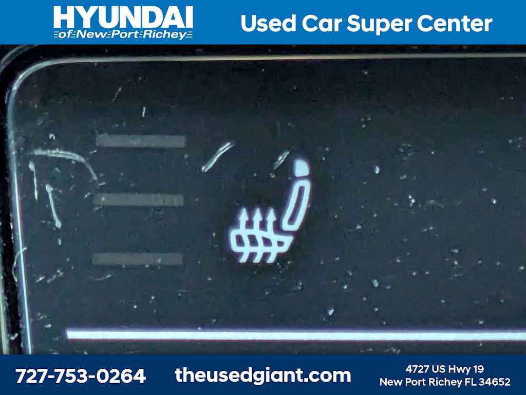 Used 2025 Volkswagen Jetta SE image 24