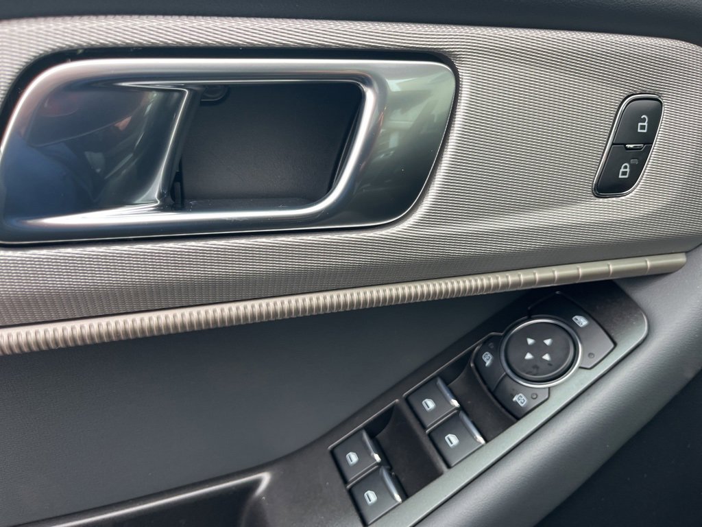 New 2026 Ford Explorer Active image 26