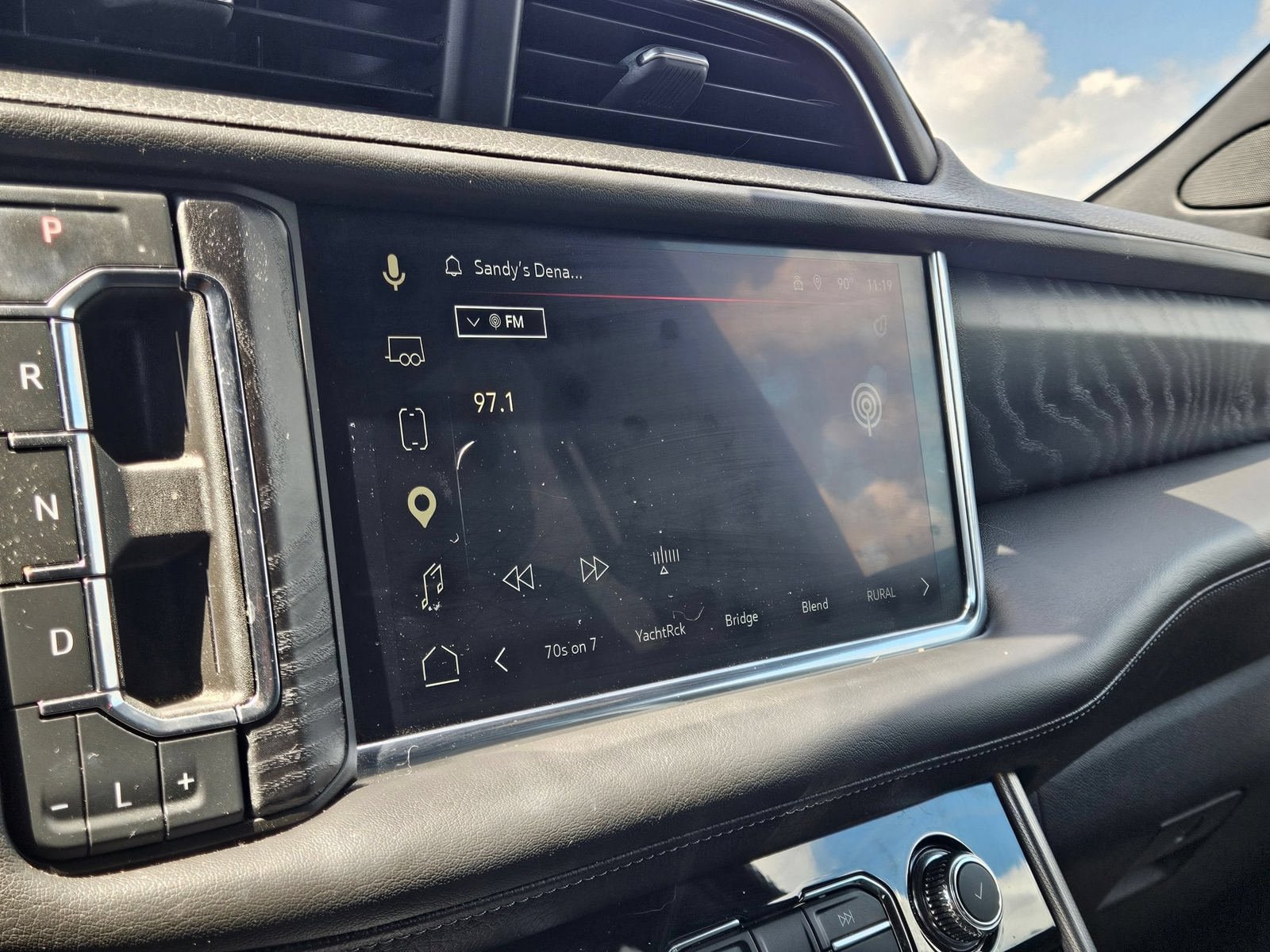 Used 2022 GMC Yukon Denali w/ Advanced Technology Package AWD/4WD image 18