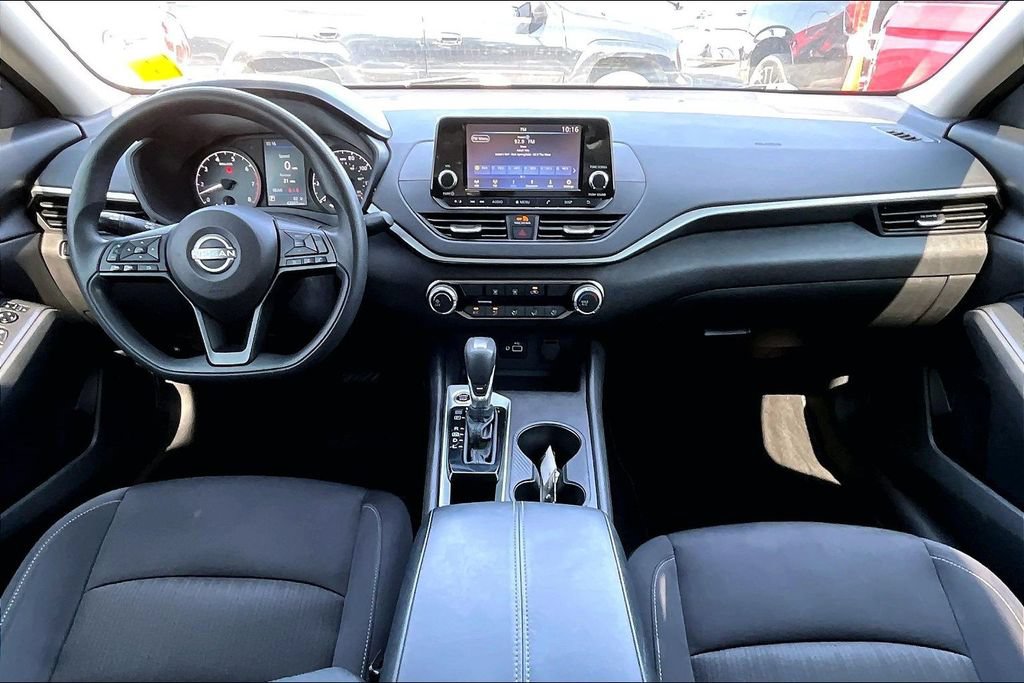 Used 2024 Nissan Altima 2.5 S FWD image 7