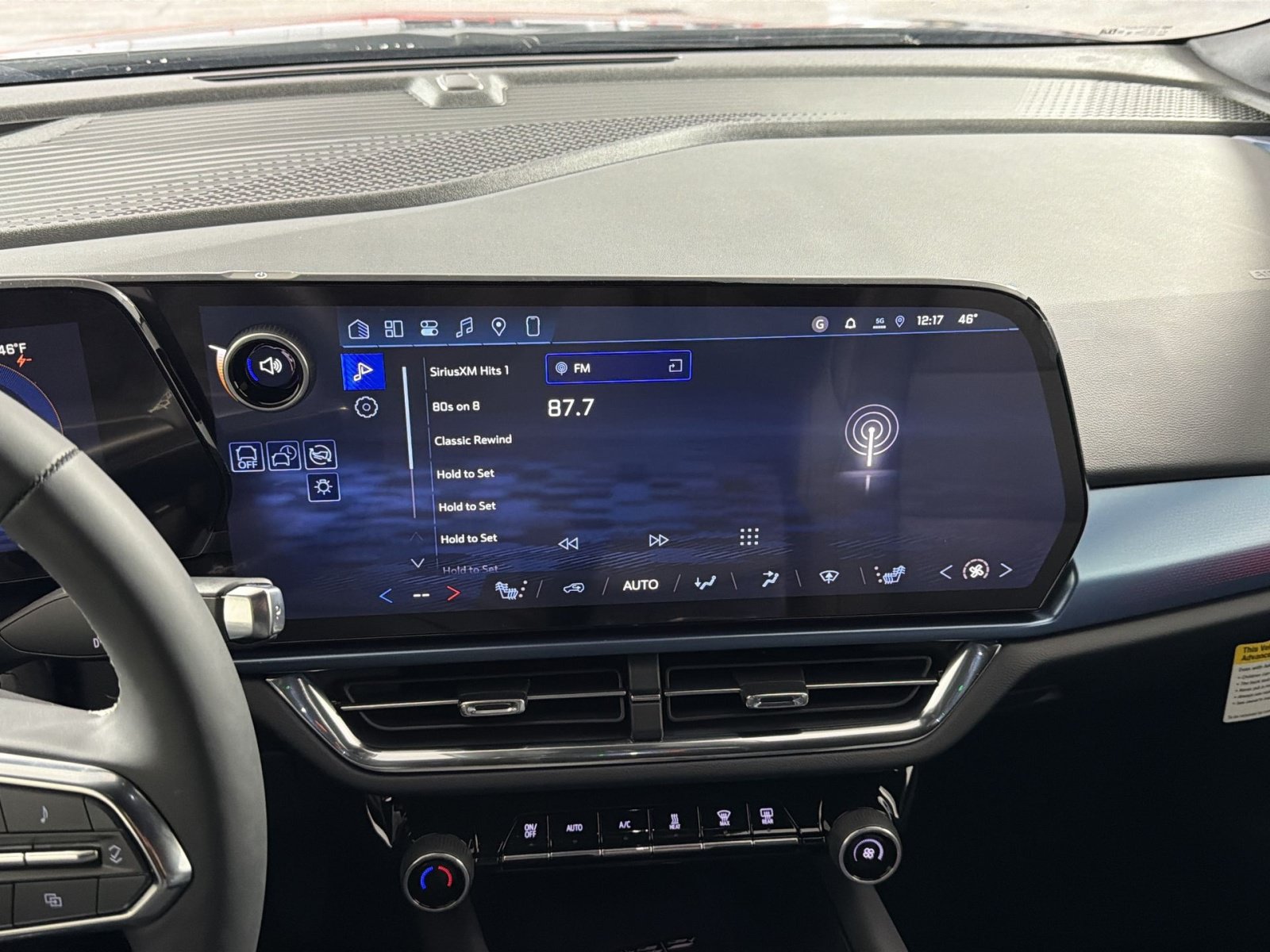New 2026 Chevrolet Equinox EV LT AWD/4WD image 18