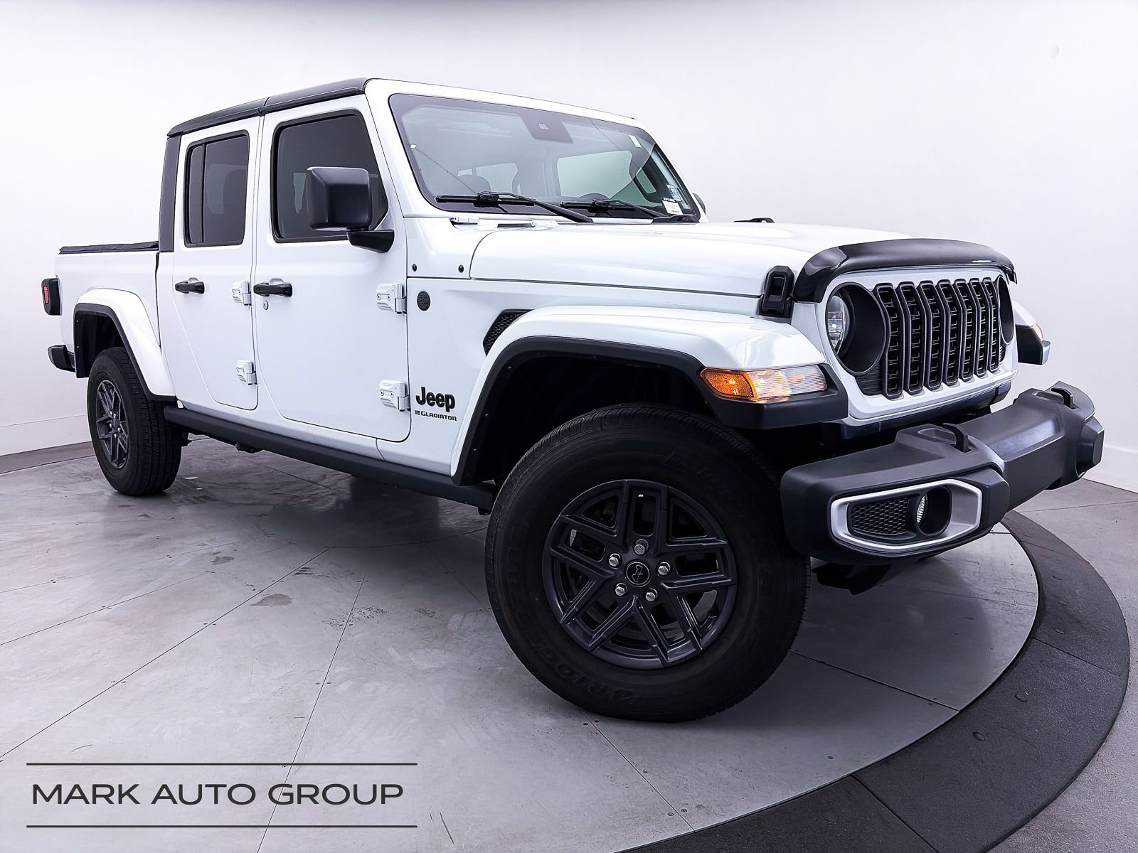 Used 2024 Jeep Gladiator Sport