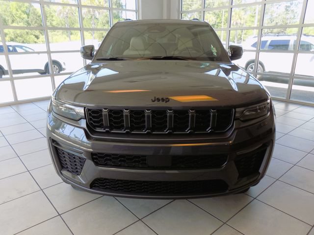 New 2026 Jeep Grand Cherokee L Limited AWD/4WD image 2